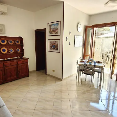 Casa Bougainville, Mare E Relax